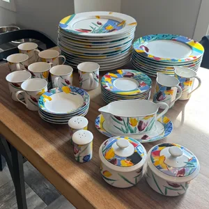 Villeroy & Boch "Piccadilly" Dinnerware Set