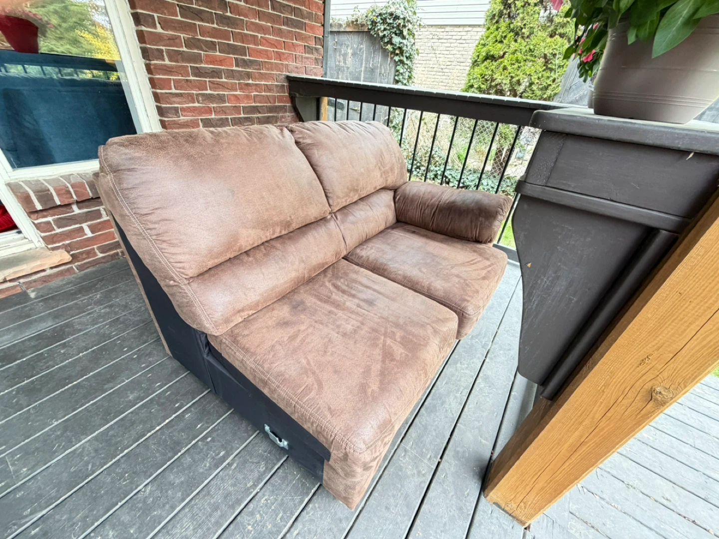Brown Sectional Couch - photo 4