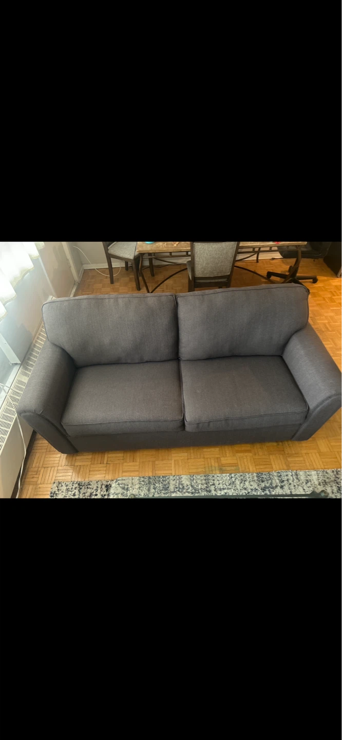 Free loveseat *pickup 195 Cartwright ave*