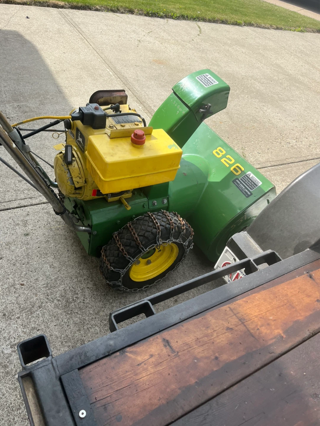 John Deere 826 snowblower - photo 3