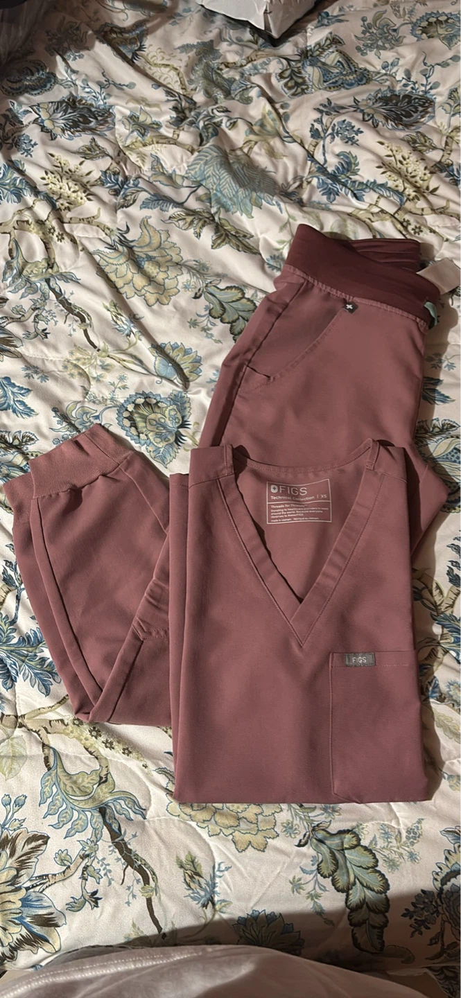 FIGS Technical Collection Scrub Set - XS