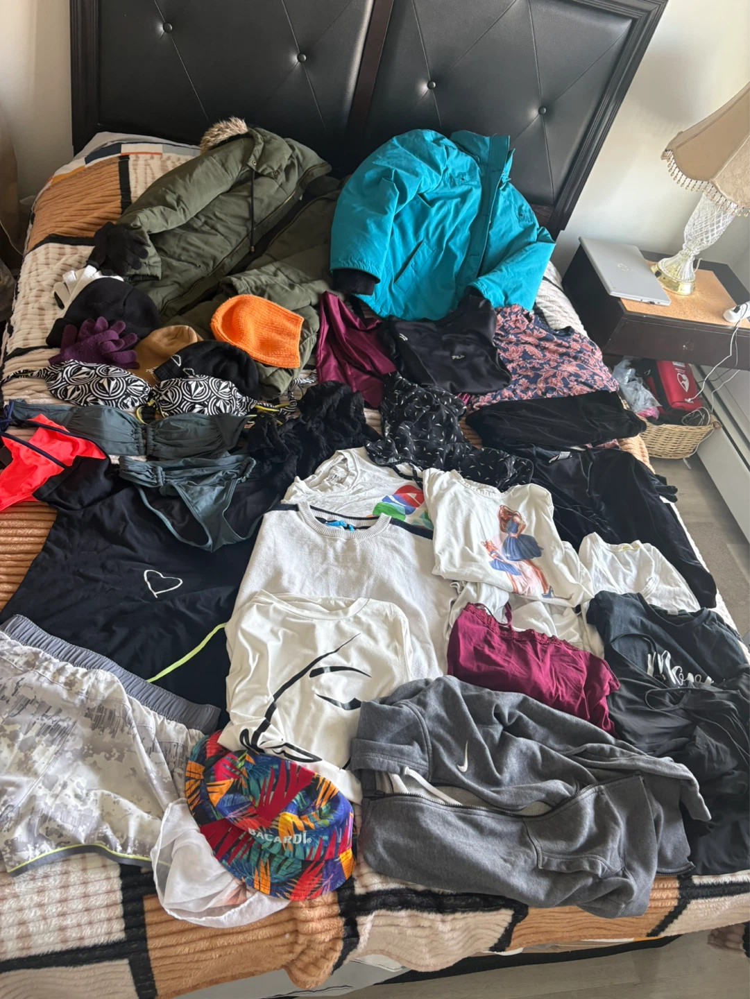 Women's Clothing Bundle - photo 3
