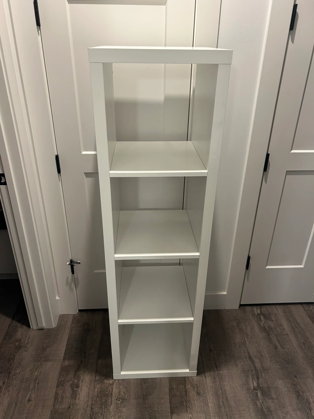 IKEA White KALLAX shelf 1x4