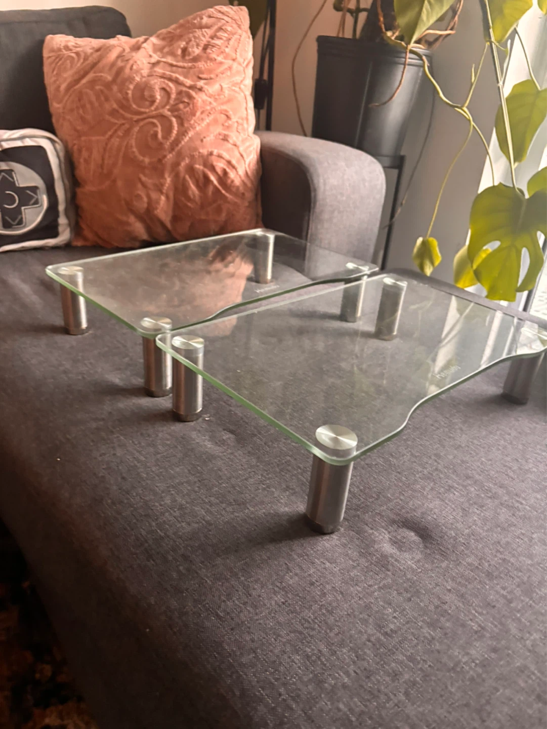 Glass Monitor Raisers