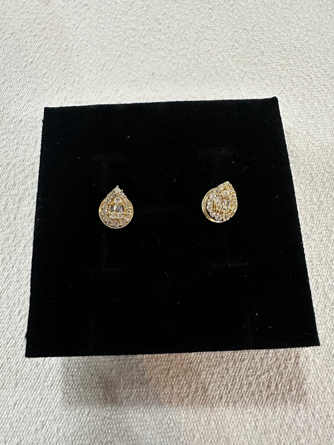 Natural Mined diamond earrings 18k gold settings - photo 2