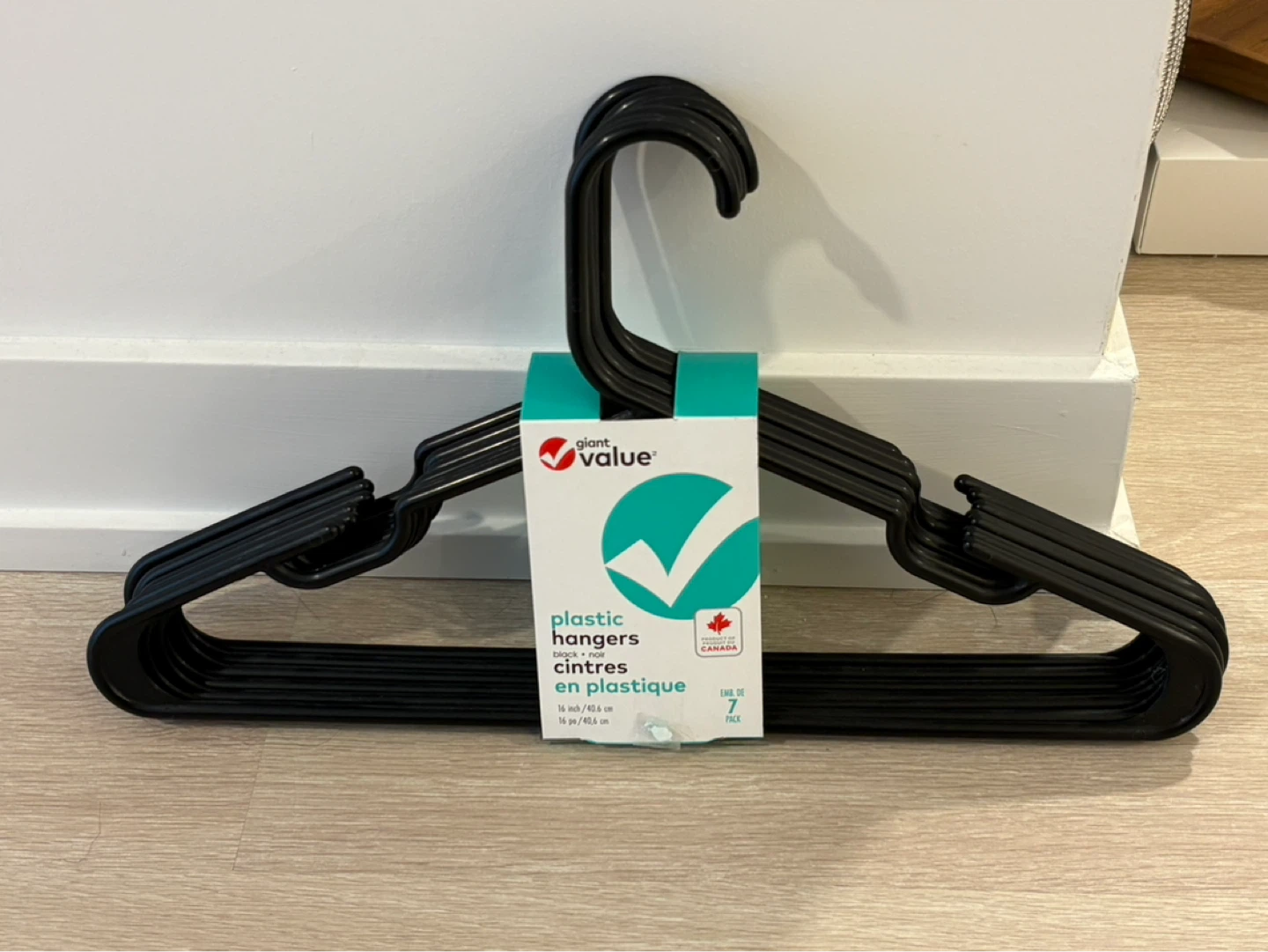 New Black Hangers - Black (7 Pack)