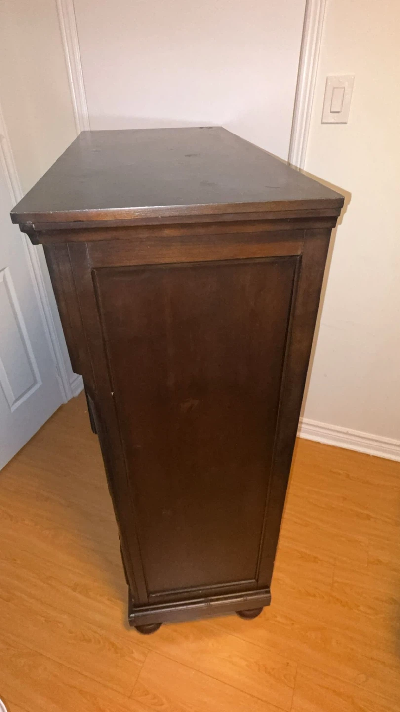 Dark Wood 5-Drawer Dresser For Sale - photo 5