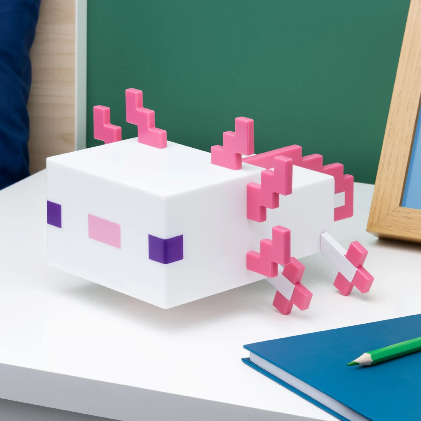 New Cordless Minecraft Axolotl LED Light - photo 2
