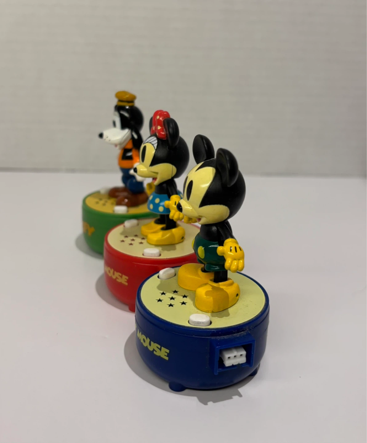 Disney Mickey Mouse Minnie Mouse Goofy Figurines Set - photo 2