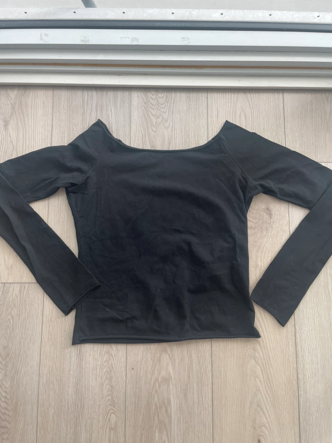 Brandy Melville Black Long Sleeve Top