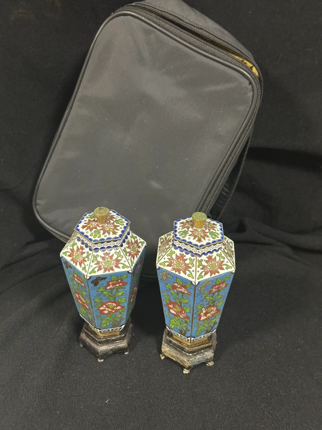 Pair of Vintage Cloisonné Vases with Enfamil Lipil Bag - photo 4