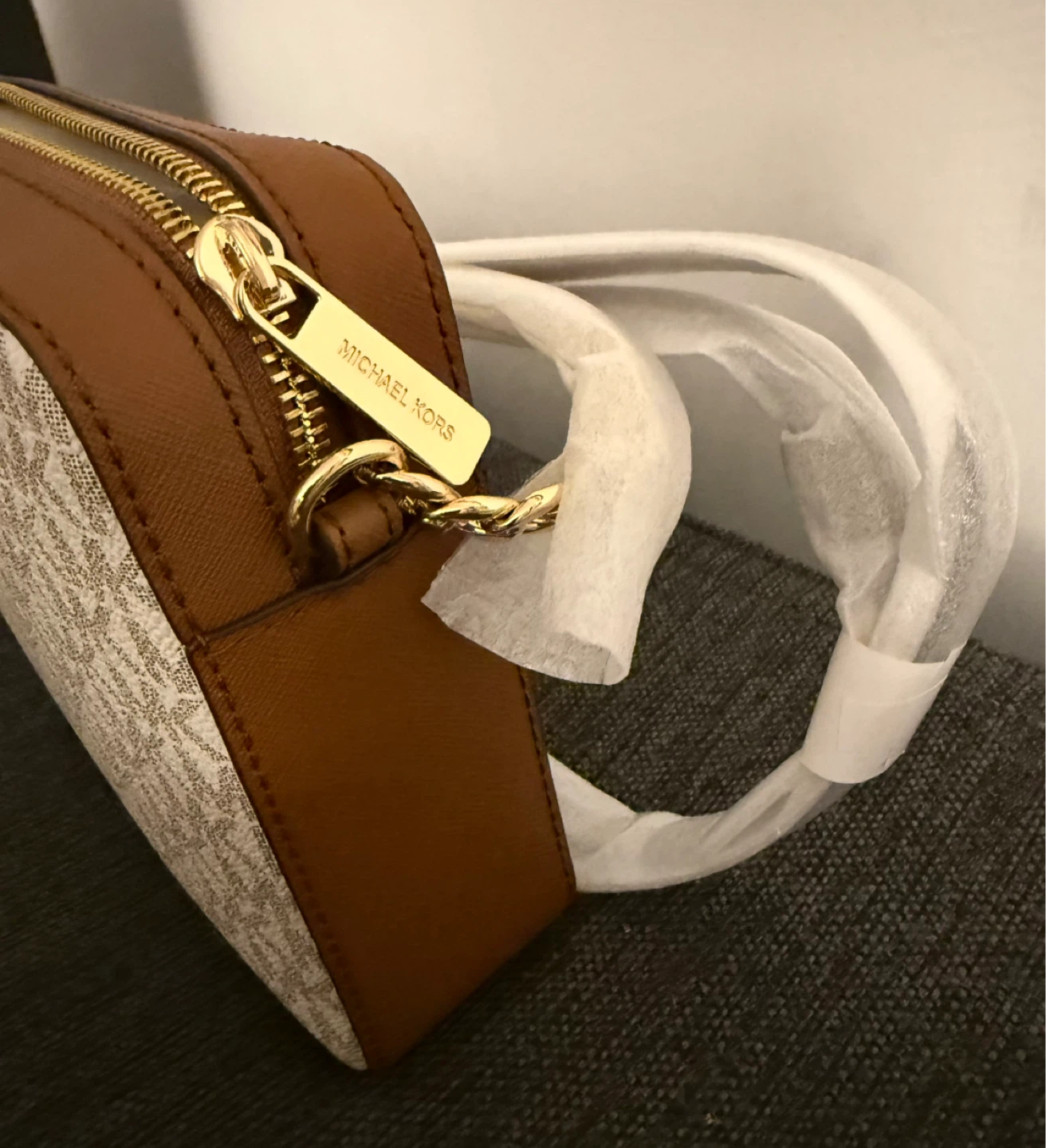 Michael Kors Jet Set Item Signature Camera Bag - photo 3