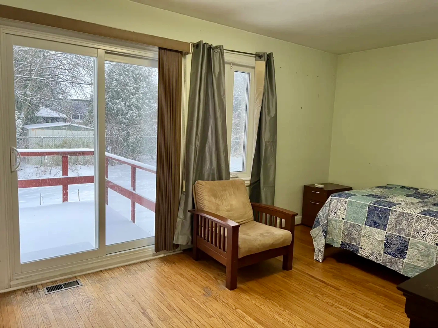 3 Beds 2 Baths Bungalow - photo 3
