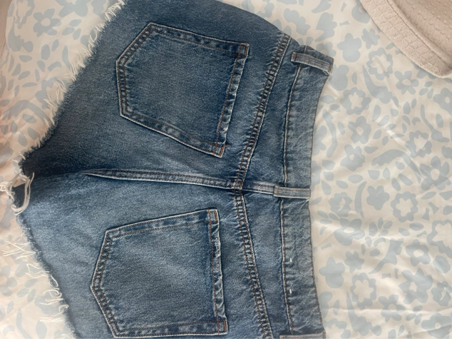 Garage Denim Festival Cut-Off Jean Shorts Size 27 - photo 3