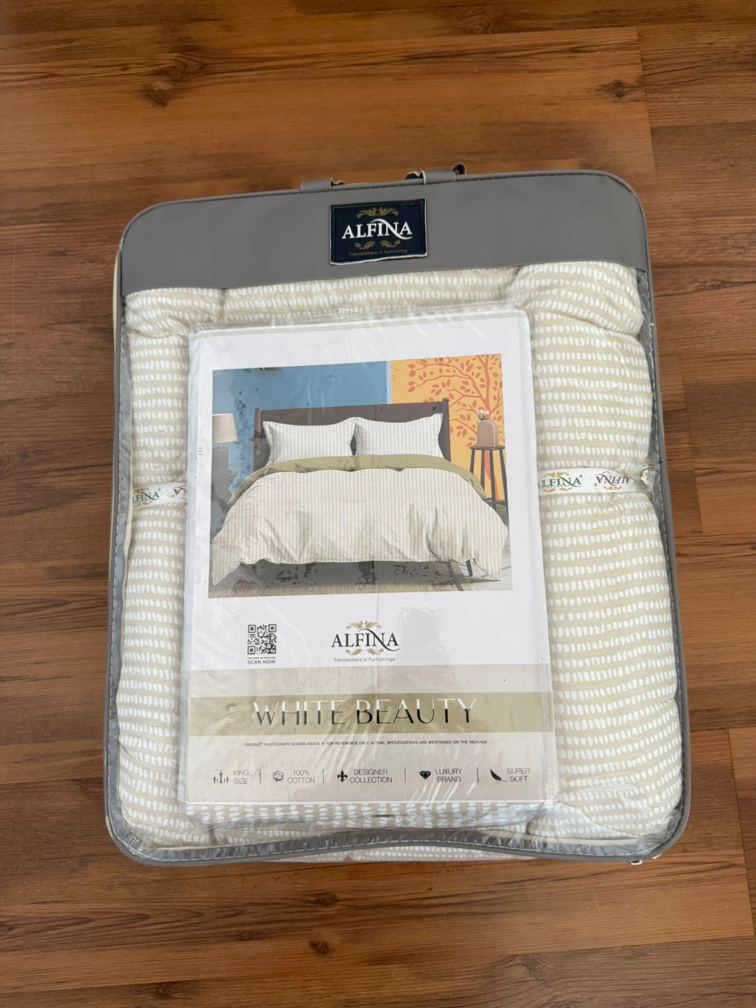 Alfina "White Beauty" King Size Bedding Set Sealed!