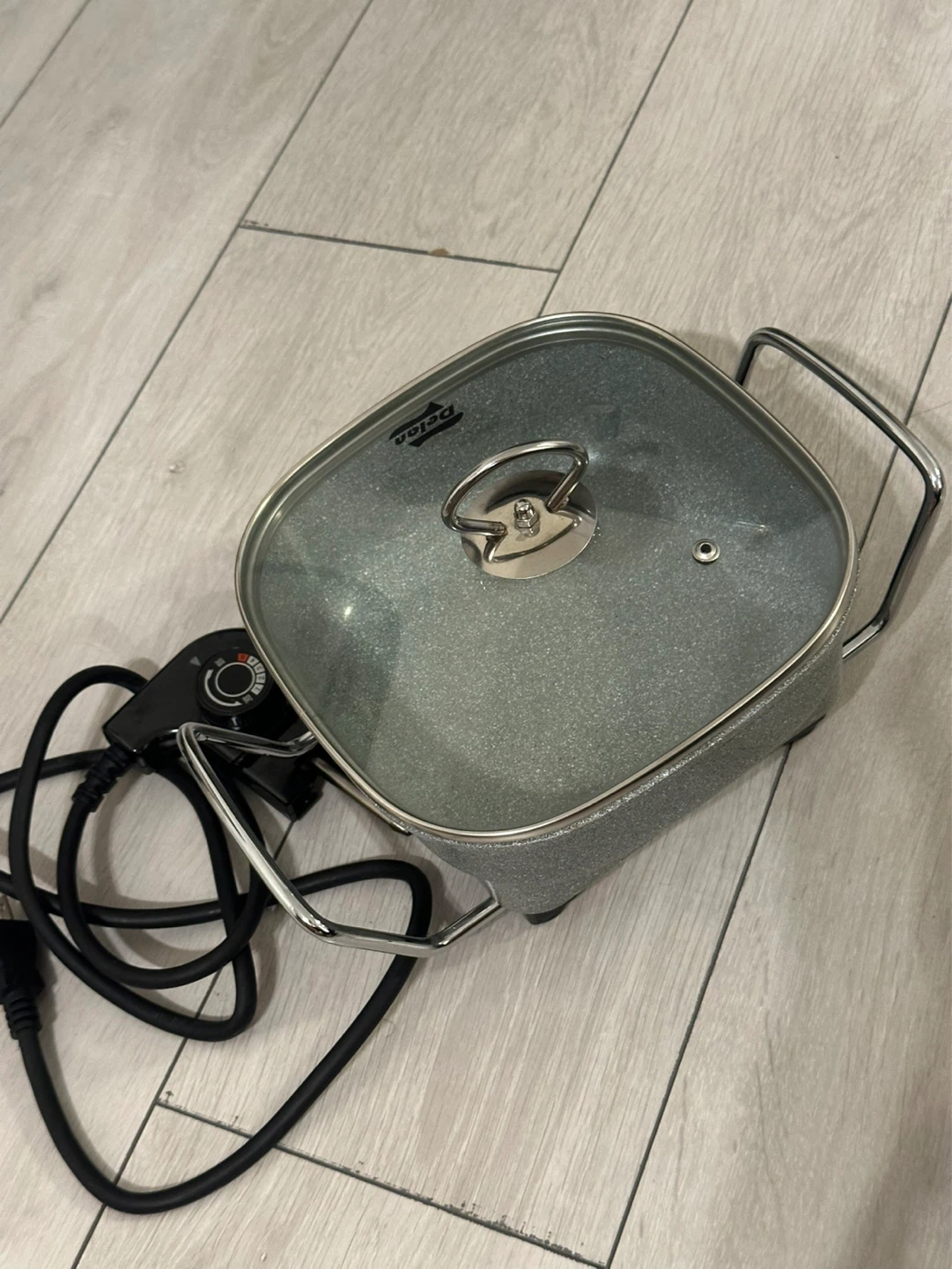 Della Electric Skillet with Lid
