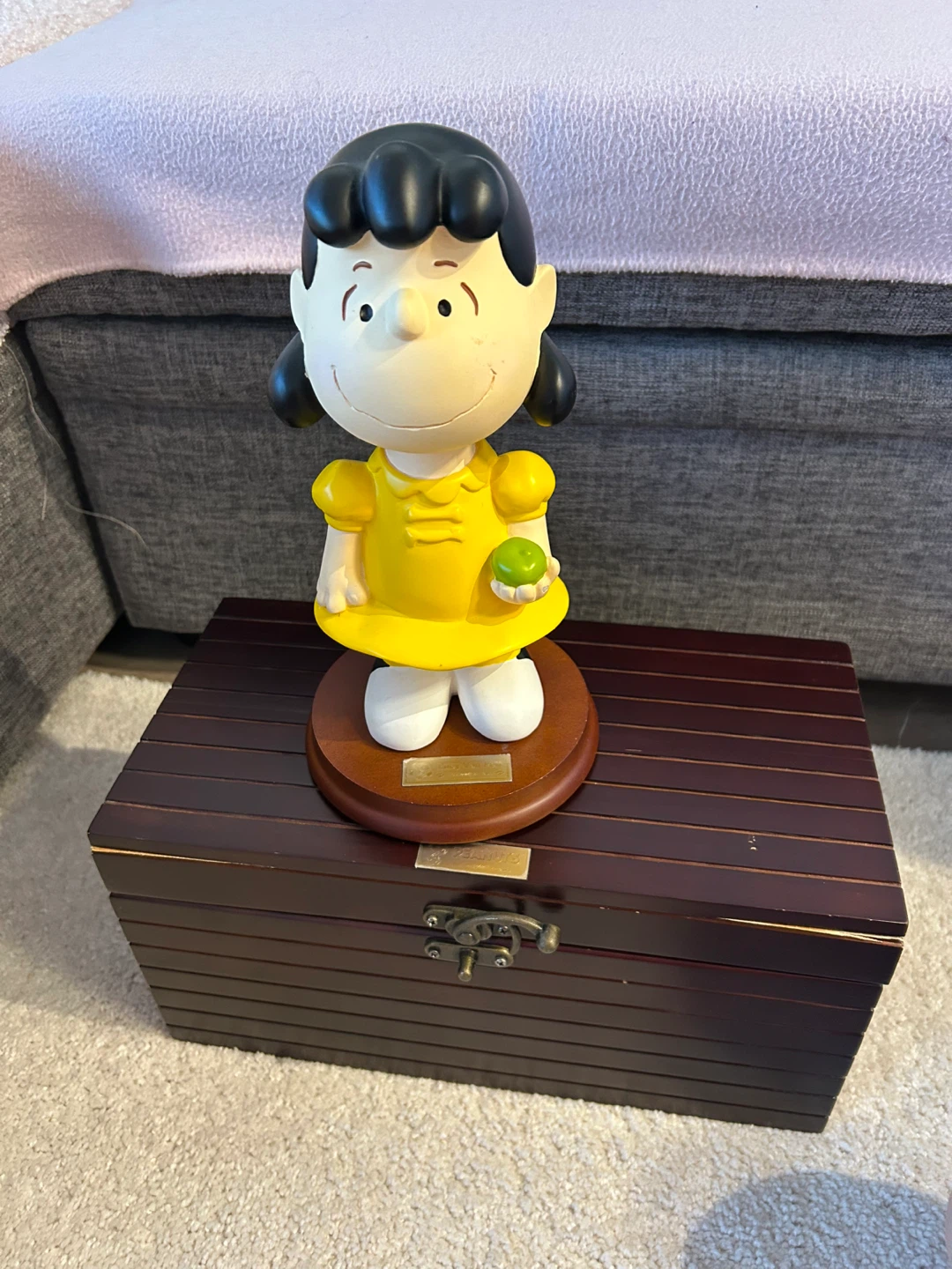 Peanuts Lucy Van Pelt Limited Edition Figurine - photo 5