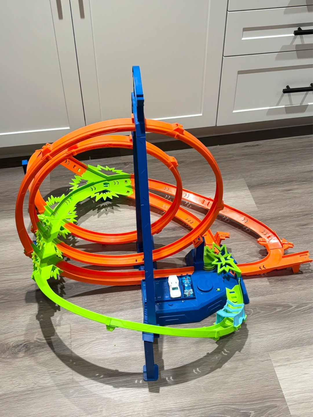 Hot Wheels Track Set with Cars - photo 2