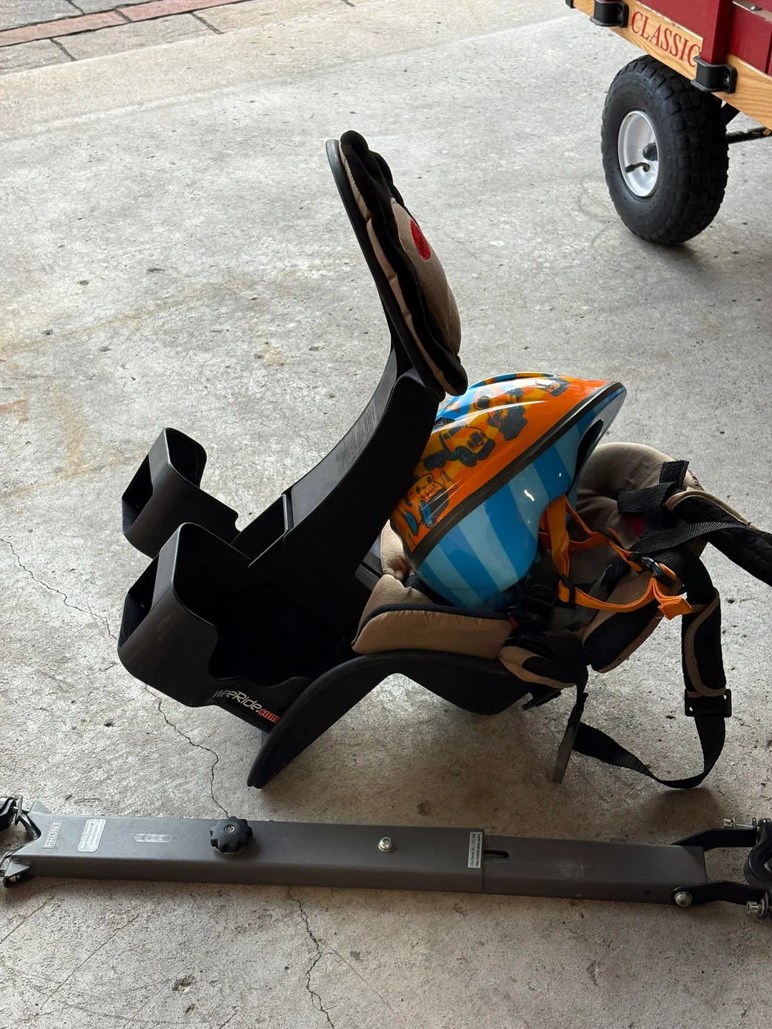 WeeRide Deluxe Front Mount Child Bike Seat with Helmet - photo 2
