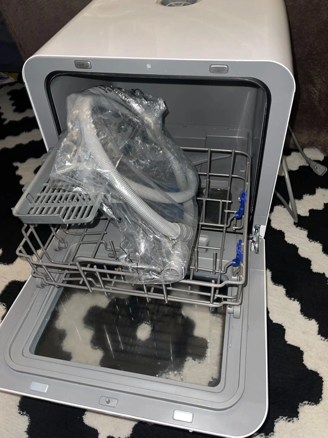 Comfee White Countertop Dishwasher - photo 4