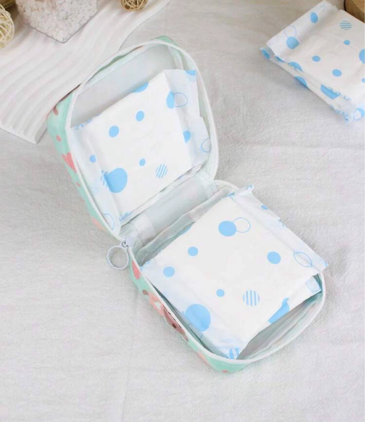 Mini travel makeup bag , cosmetic / pads organizer - photo 5