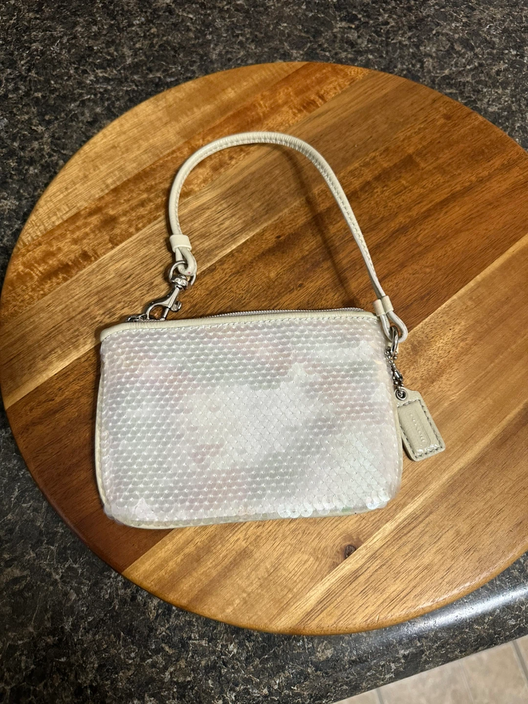 Coach Poppy Wristlet White Sequins - photo 4