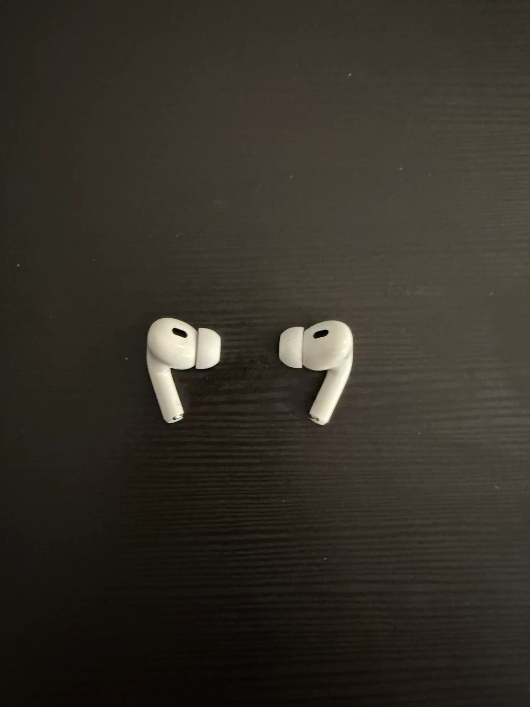 Apple AirPods Pro2 (Left & Right Earbuds)