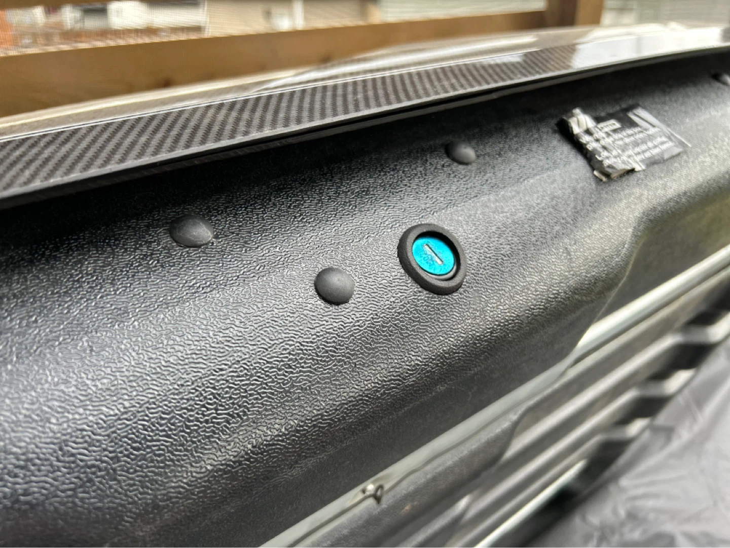 Motomaster Cargo Box 400-L, 14-cu.ft. - photo 5