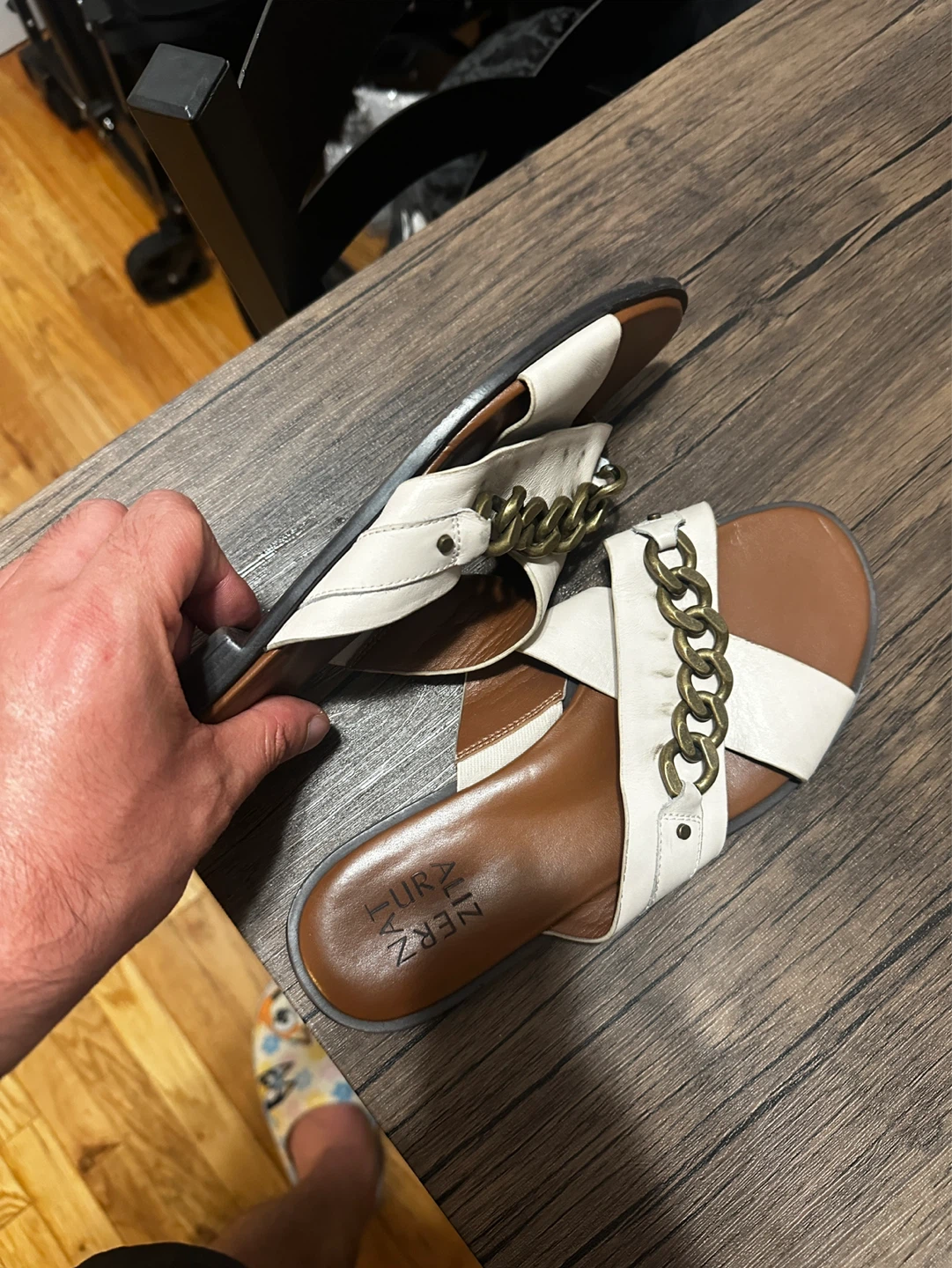 Naturalizer White Leather Chain Accent Slides - photo 3