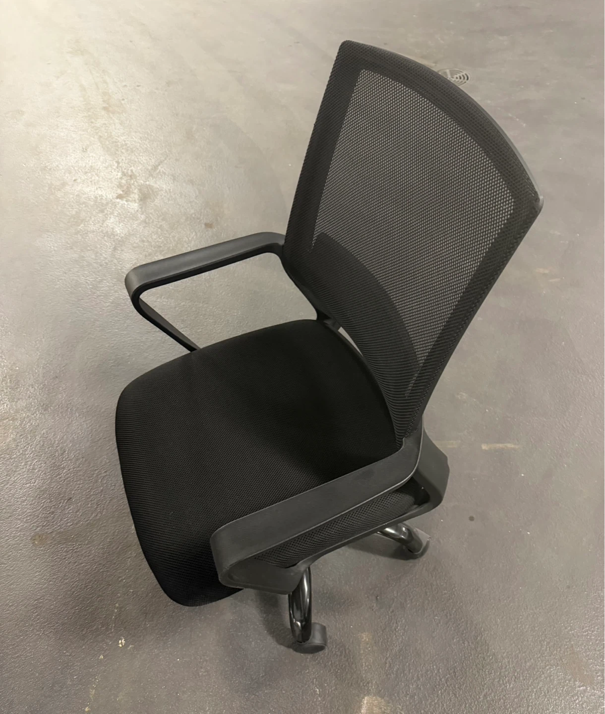 Black Mesh Office Chair - photo 2