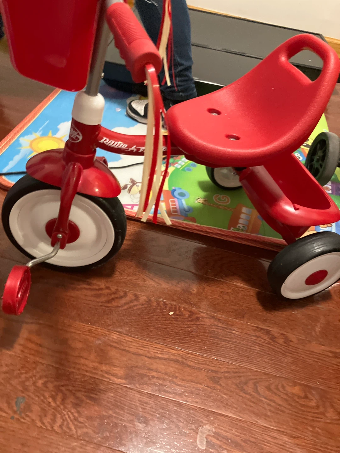 Radio Flyer Tricycle with Basket - photo 2
