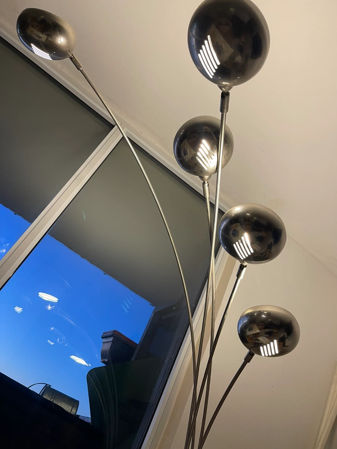 Two Silver Arched Corner Floor Lamps - photo 3