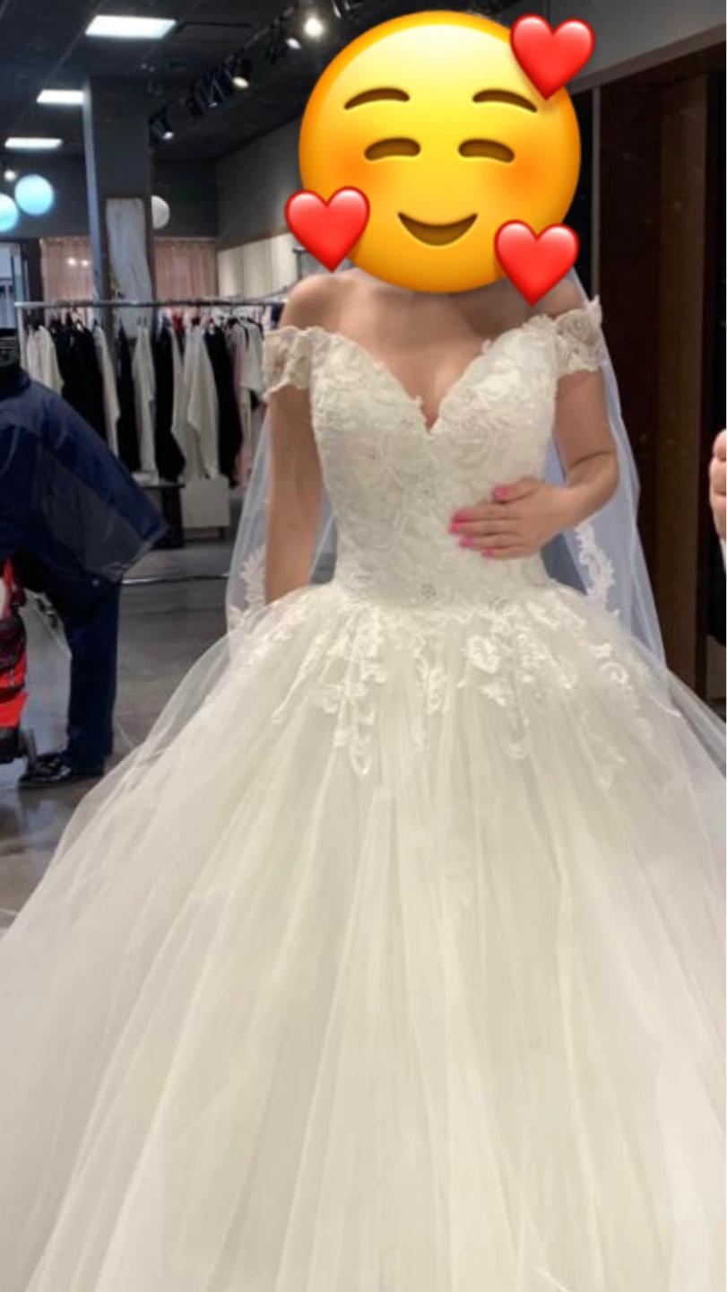 White Wedding Dress with Lace Details - photo 4