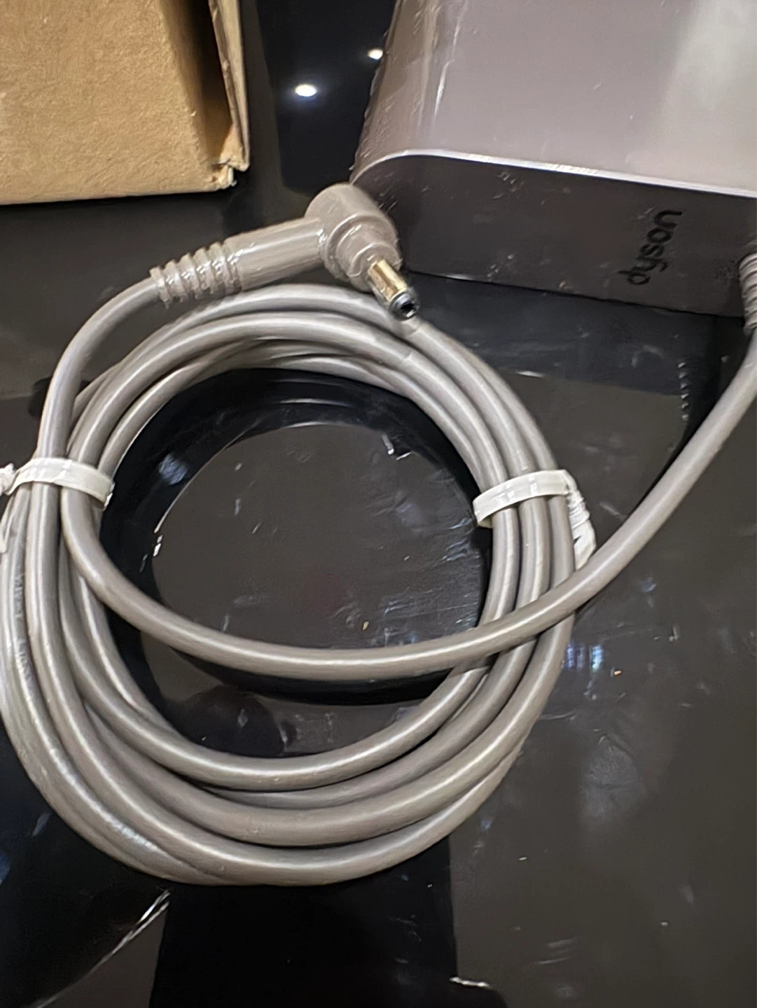 Dyson Battery Charger - Model 270576-04 - photo 3