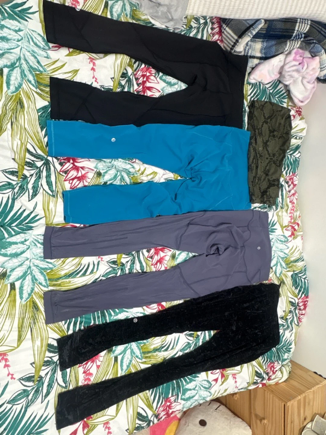 Lululemon lots  Leggings Bundle