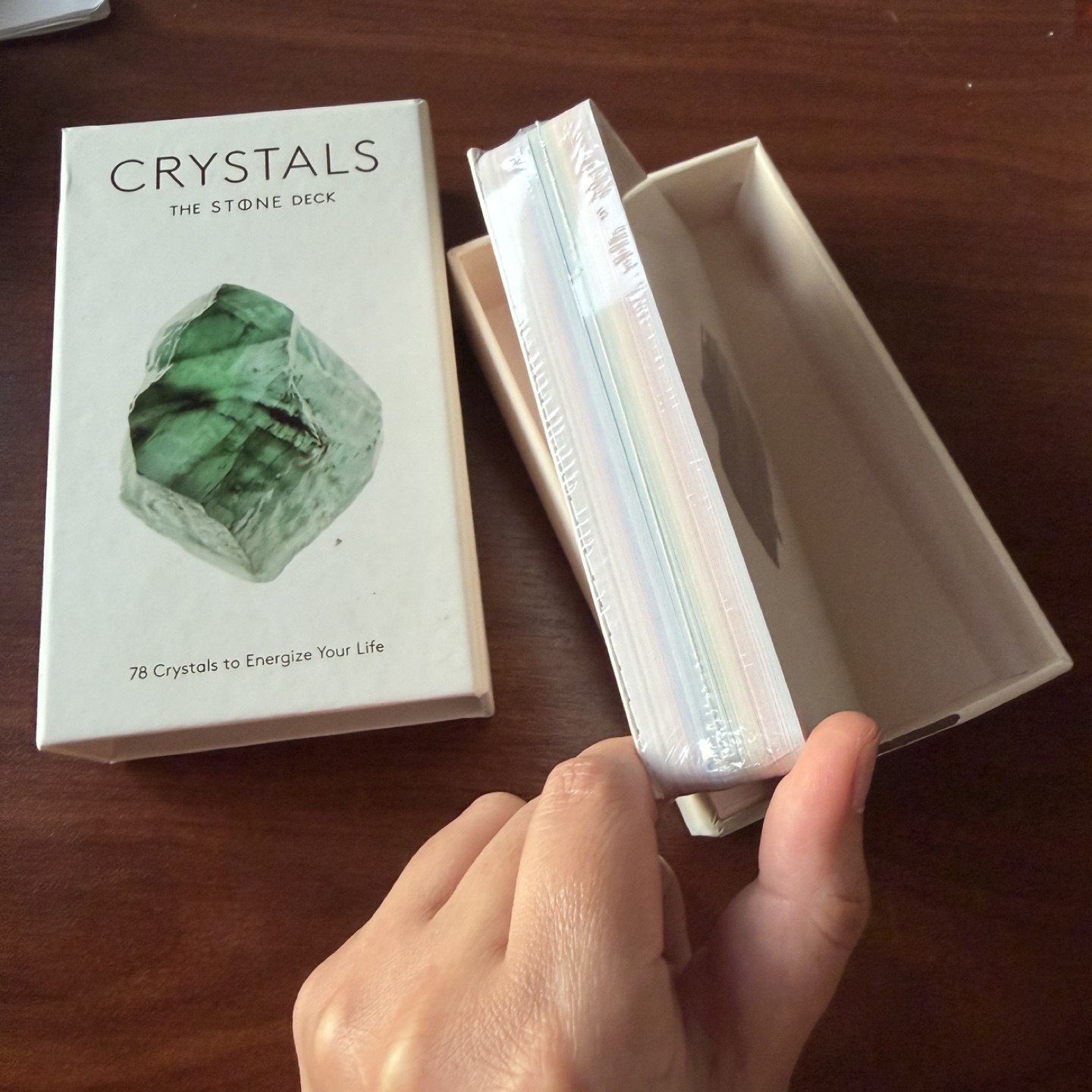 Crystals: The Stone Deck 78 Crystal Cards - photo 2