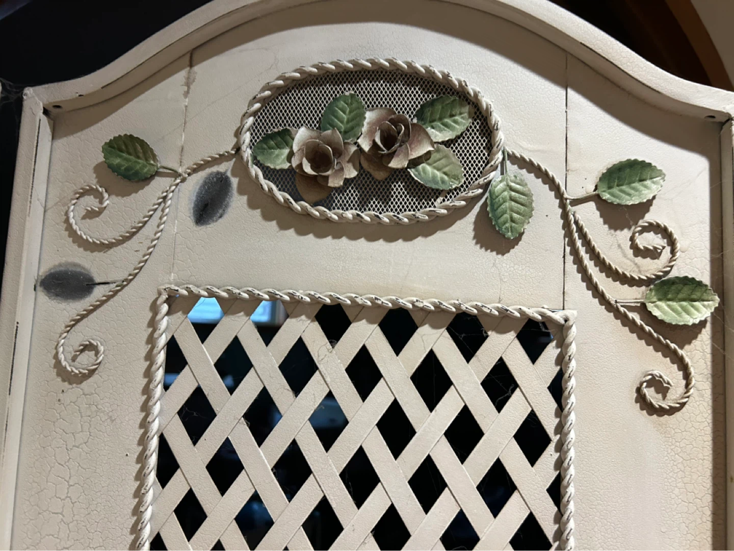 3-Panel Cream Folding Screen with Floral Embellishments - photo 3