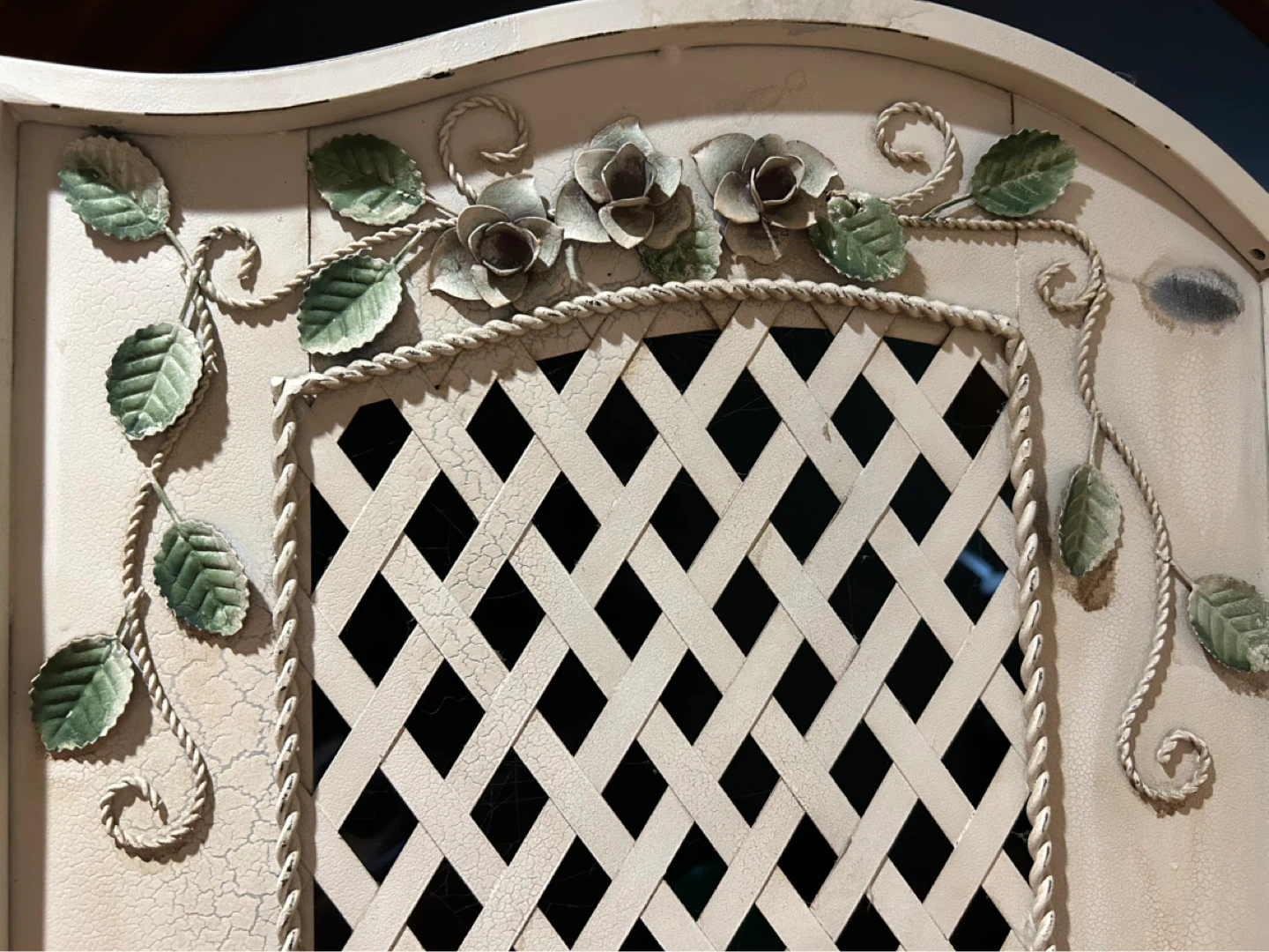 3-Panel Cream Folding Screen with Floral Embellishments - photo 4