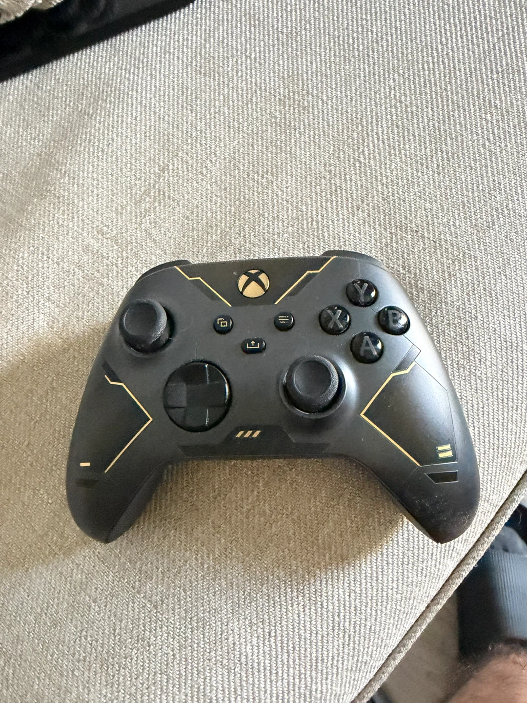 Xbox Series X Halo Infinite Limited Edition Console - photo 3