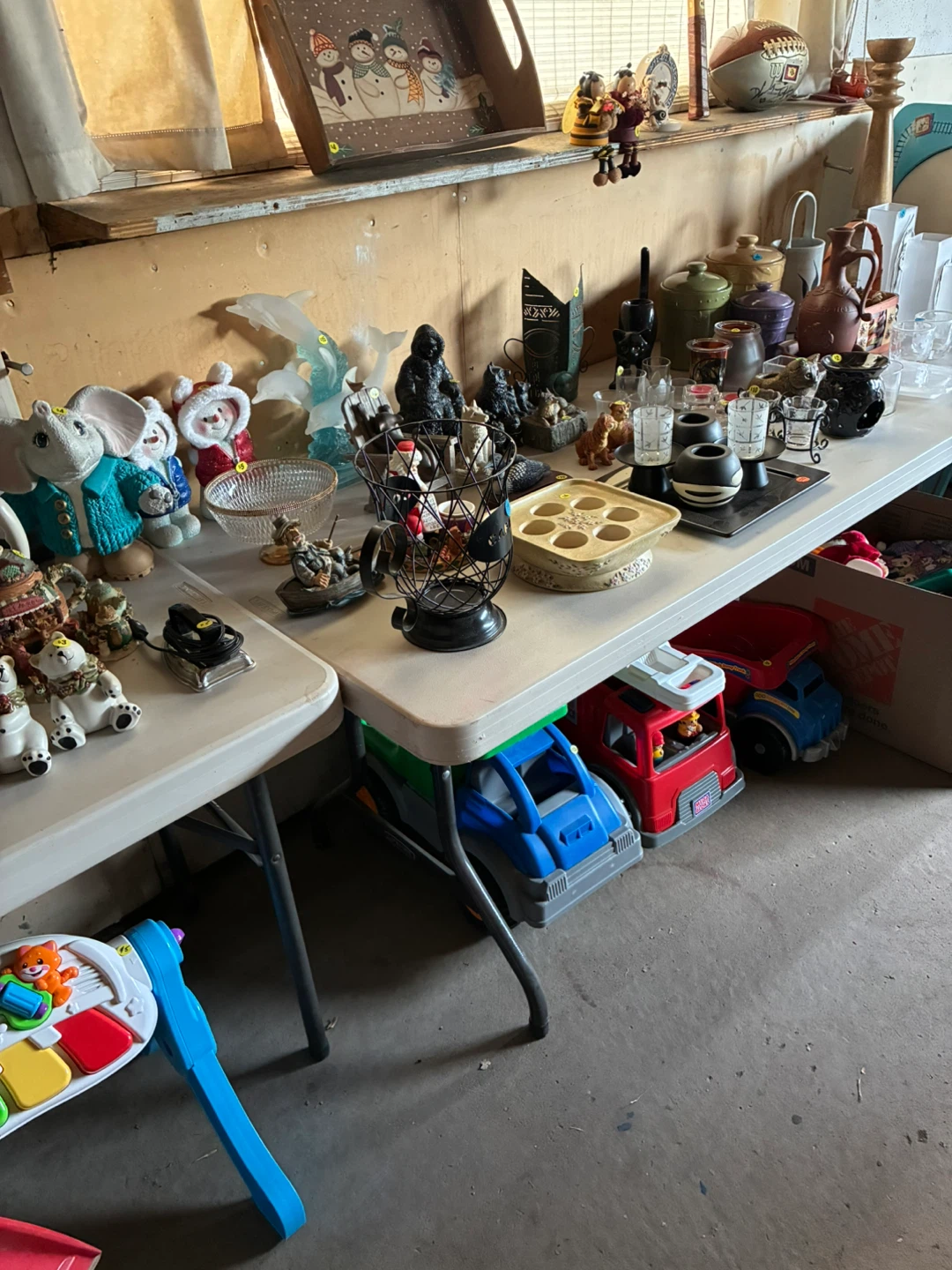 5520 - 139 Ave N W  Moving out garage sale .