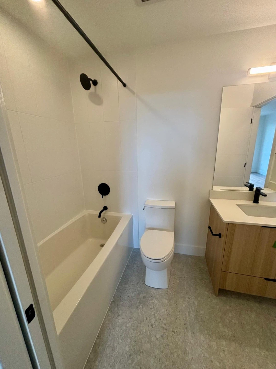 Brand New Apartment for Rent - Modern Kitchen and Bath - photo 5