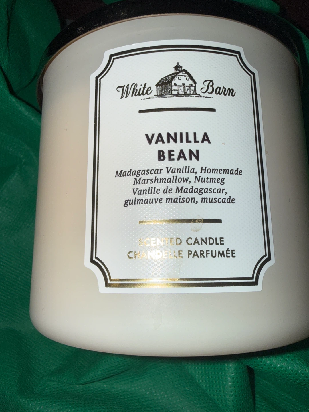 White Barn Vanilla Bean Scented Candle 🕯️