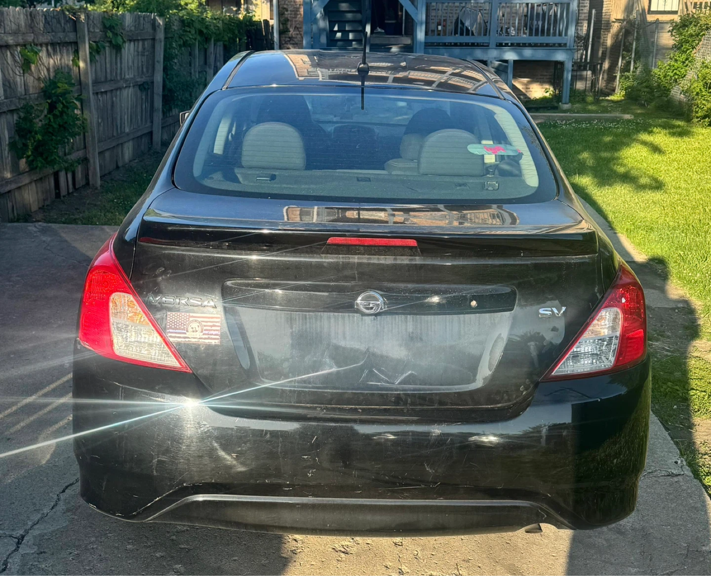2017 Nissan Versa SV Sedan - photo 3