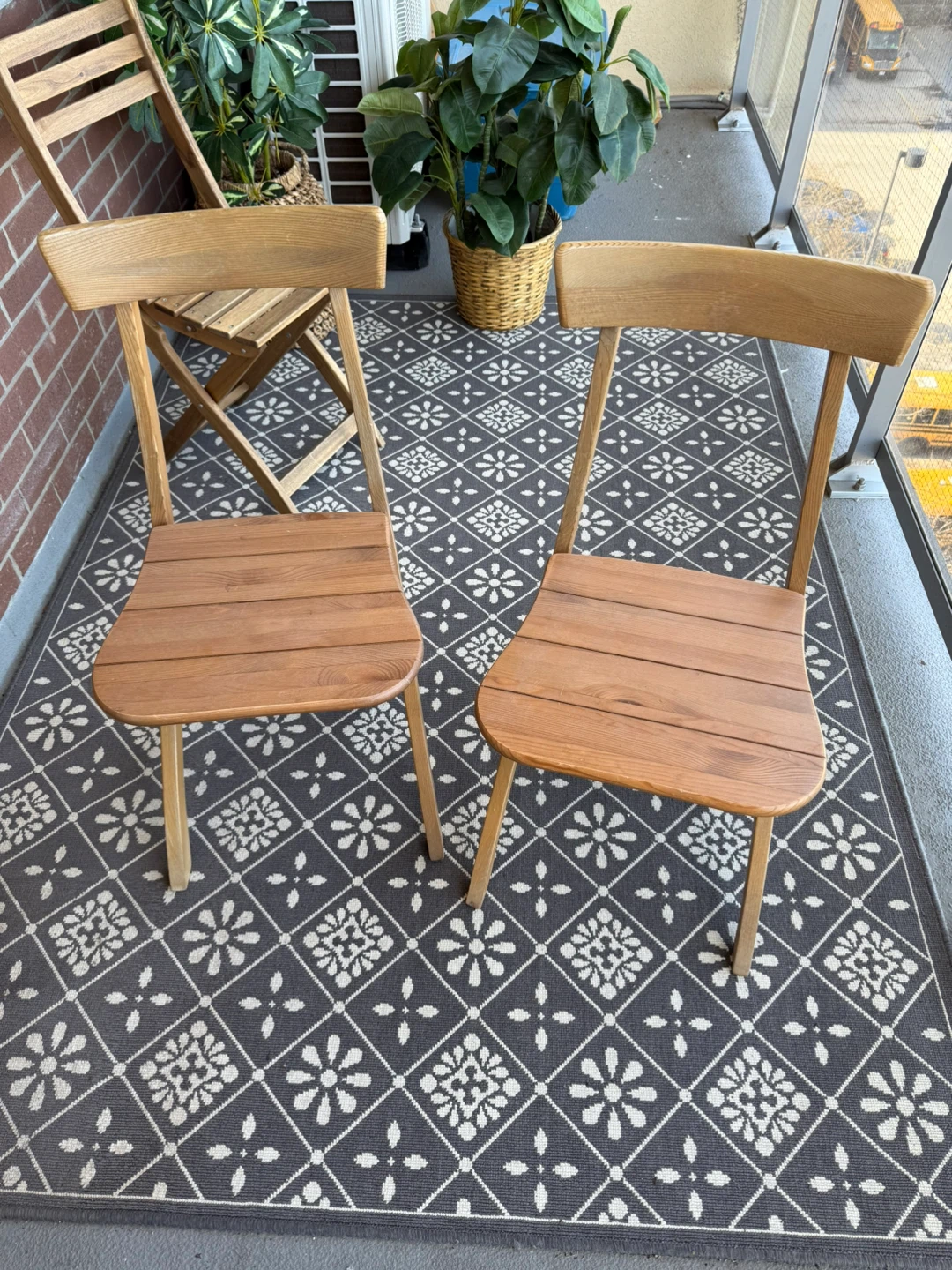 Wooden Folding Chairs (Set of 2)