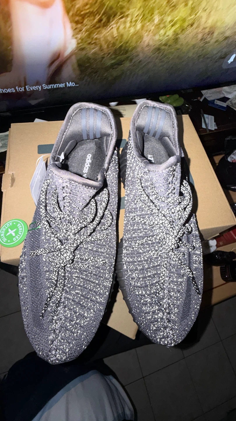 Adidas Yeezy Boost 350 V2 "Beluga Reflective" Size 11 - photo 4