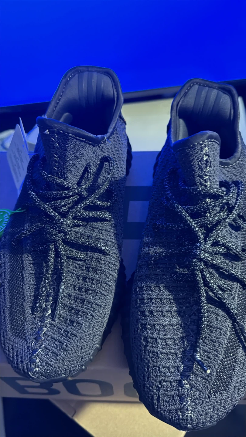 Adidas Yeezy Boost 350 V2 "Beluga Reflective" Size 11 - photo 3
