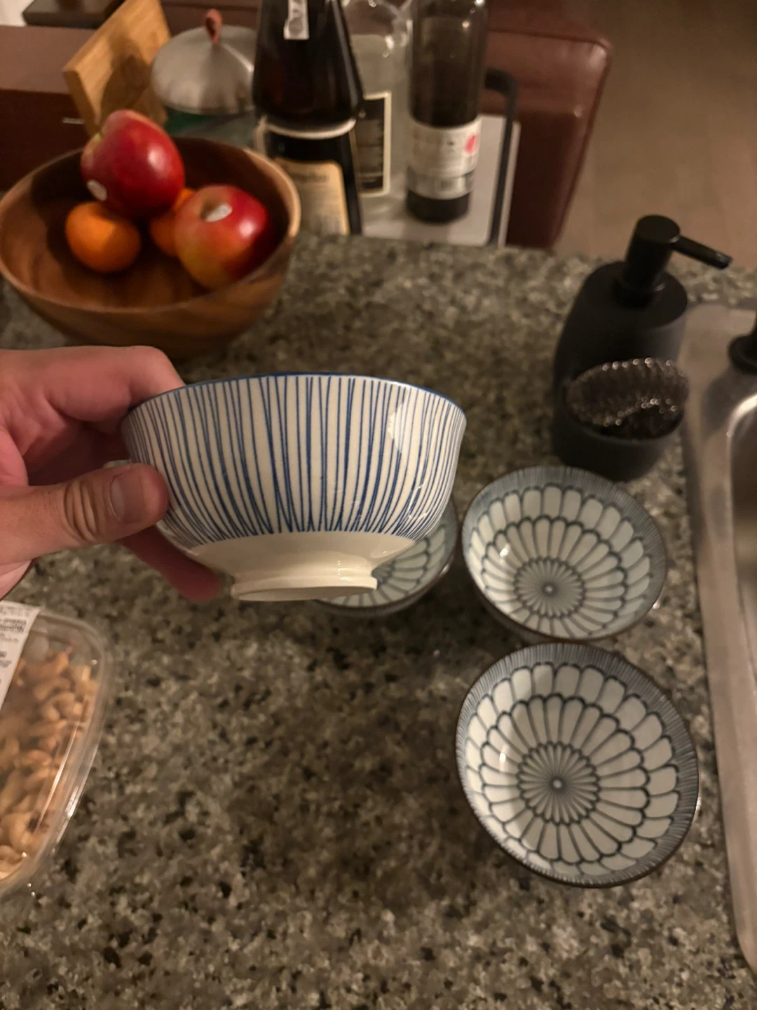 4 Japanese-style ceramic bowls - photo 2