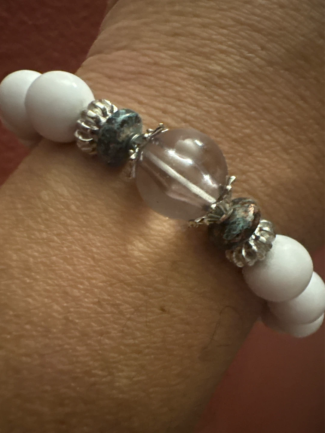 New White Beaded Stretch Bracelet with Clear Center Stone - photo 4