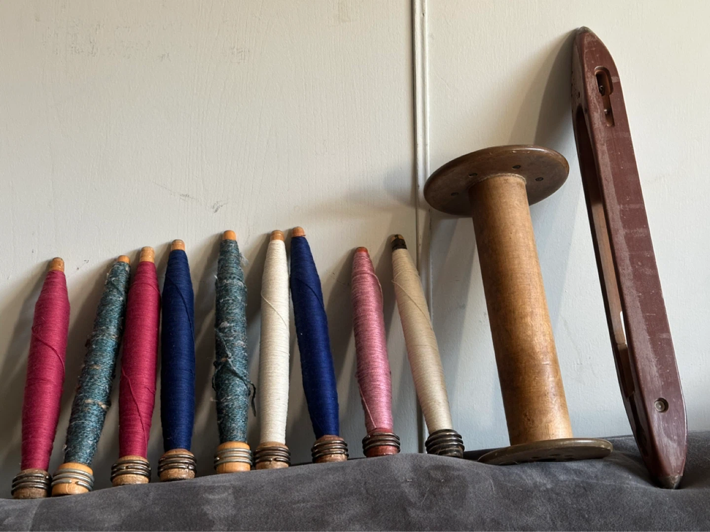 Antique bobbins lot