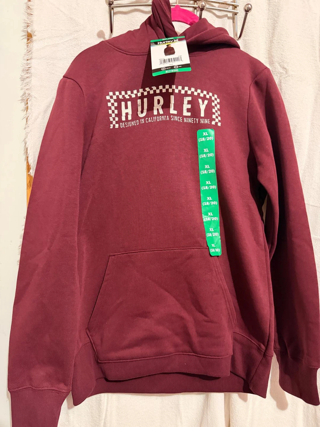 Hurley Burgundy Hoodie Size XL (18/20)